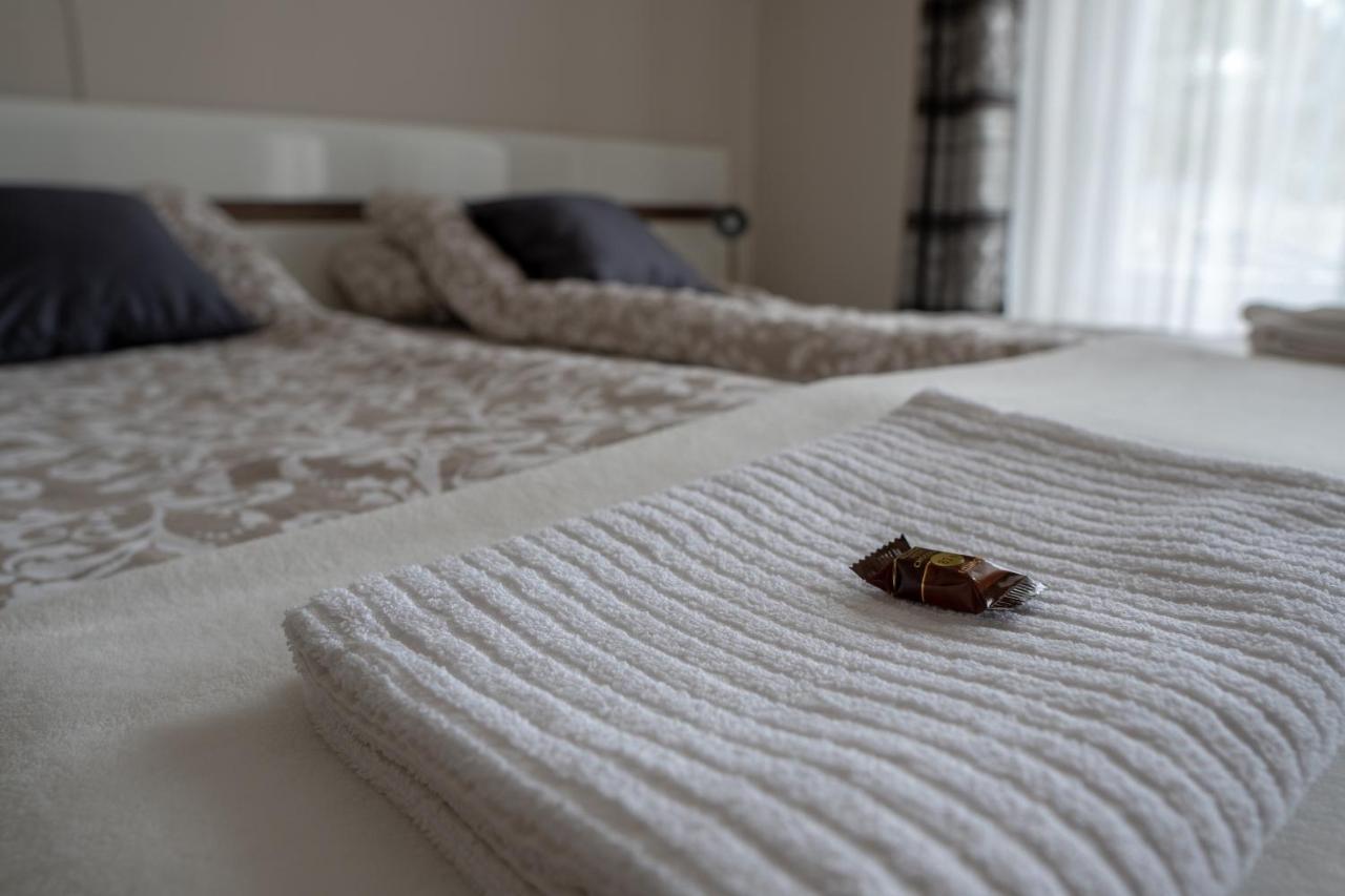 Bed and Breakfast F57 - Frankó Családi Panzió Balatonlelle Exterior foto