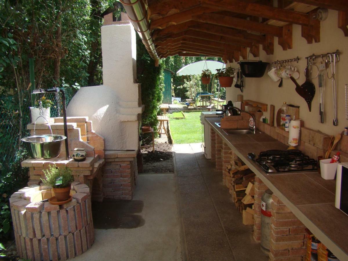 Bed and Breakfast F57 - Frankó Családi Panzió Balatonlelle Exterior foto